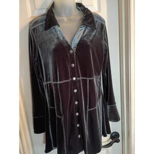 Snow Skins Button Up Top Black Velvet Sz L Holiday Festive Elegant Classic